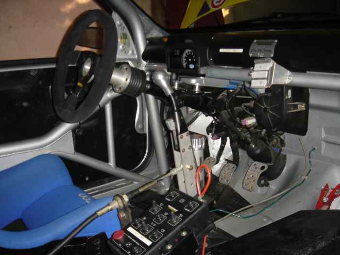 Clio 3000 V6 Trophy 1