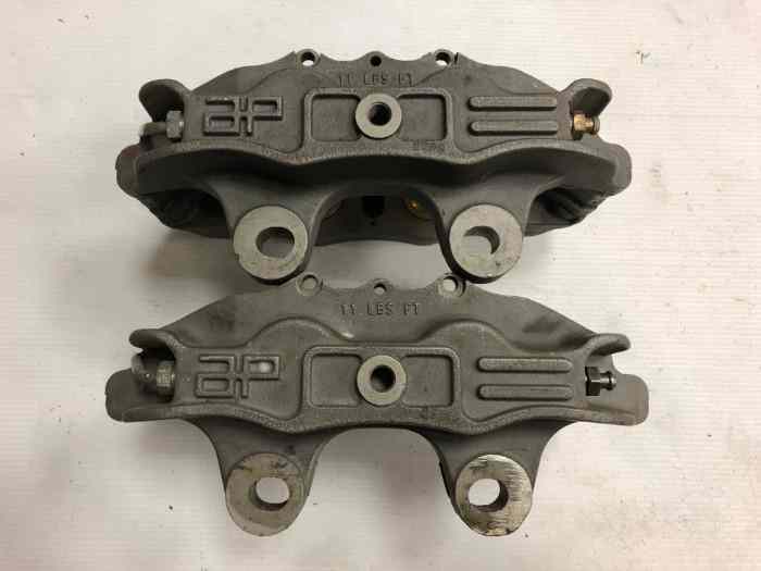 2 étriers AP RACING 4 pistons NEUFS pour GROS FREINS ARRIÈRE 1