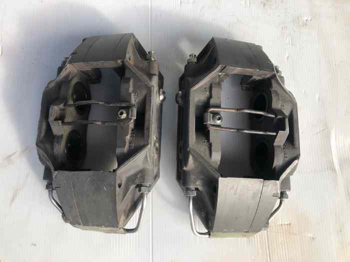 2 etriers AP RACING 4 PISTONS 3