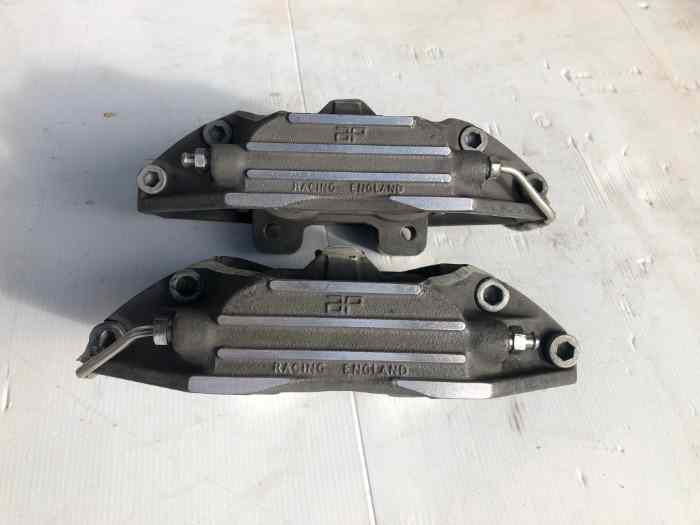 2 etriers AP RACING 4 PISTONS 0