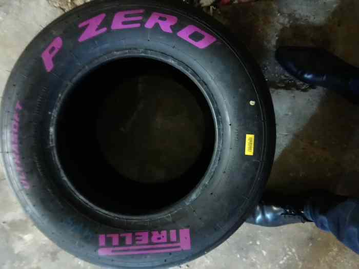 Pneus slick Pirelli P zero Ultrasoft 0