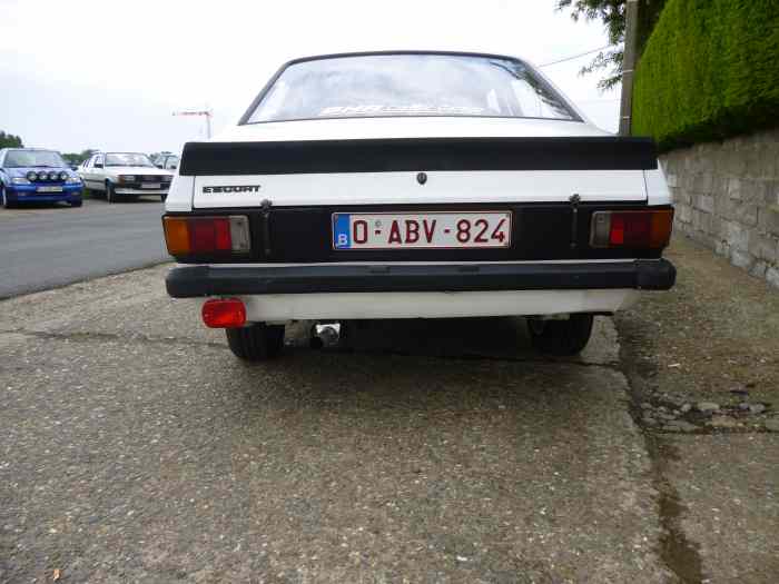 A VENDRE VRAIE ESCORT RS 2000 GR1 2