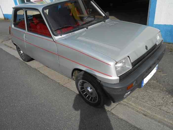 renault R5 ALPINE TURBO 1