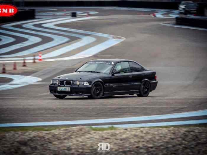 BMW M3 E36 montage circuit loisirs 0
