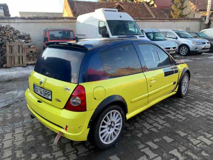 Clio 2 F2000 Rallye 220CV 4