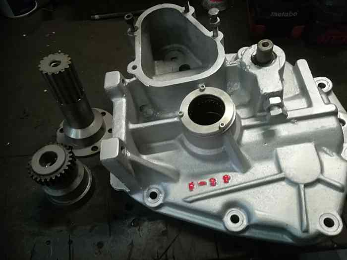 2 Boîtes F&S pour buggy endurance off road ou raid type PORSCHE 930 turbo (www.fastspeed.nl) 2