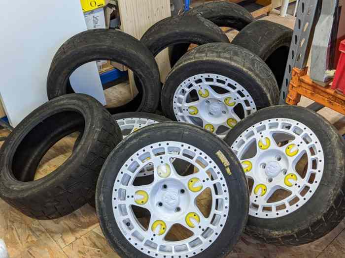 Jantes 17 Turbomac 4X108 avec ou sans pneus en 225 RS9 Pirelli