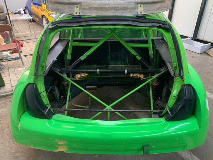 CLIO Super 1600 full body kit + spare parts 2