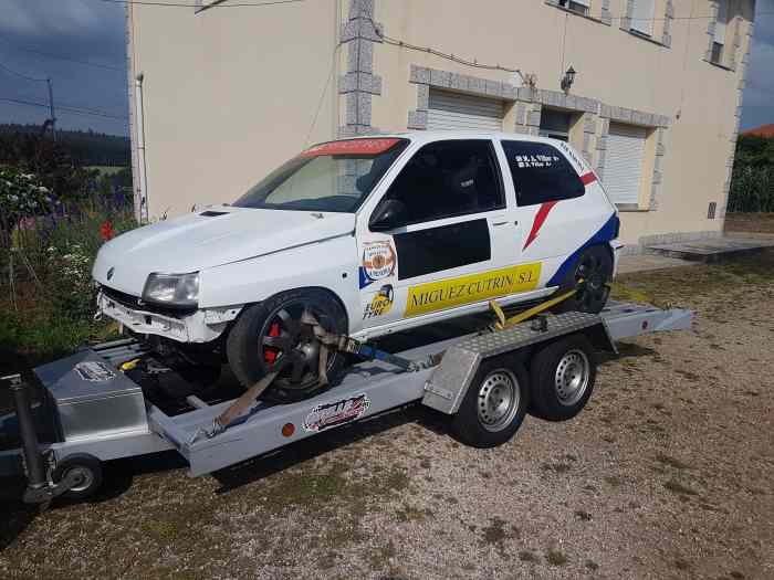 Renaul Clio 2.0 16v Gr. A 0