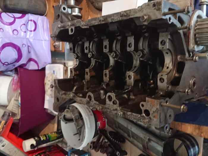 Moteur Peugeot 106 xsi a5 à finir. 1
