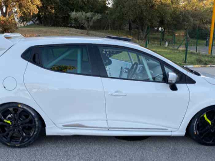 CLIO CUP X98 24.000€ HT 2018 UN DES DERNIERS CHASSIS PRODUIT LOT DE BORD FULL EVO 2