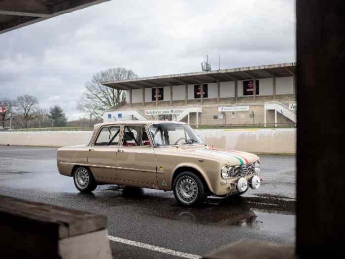 Alfa Romeo Giulia Super 1600 2