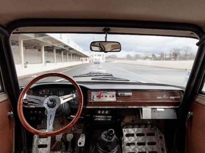 Alfa Romeo Giulia Super 1600 4