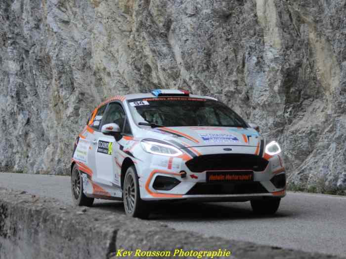 LOCATION FIESTA Rally5. 1