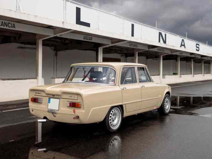 Alfa Romeo Giulia Super 1600 3