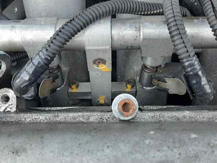 Collecteur admission tu5jp4 ou tu5j4 206 s1600 saxo 106 2