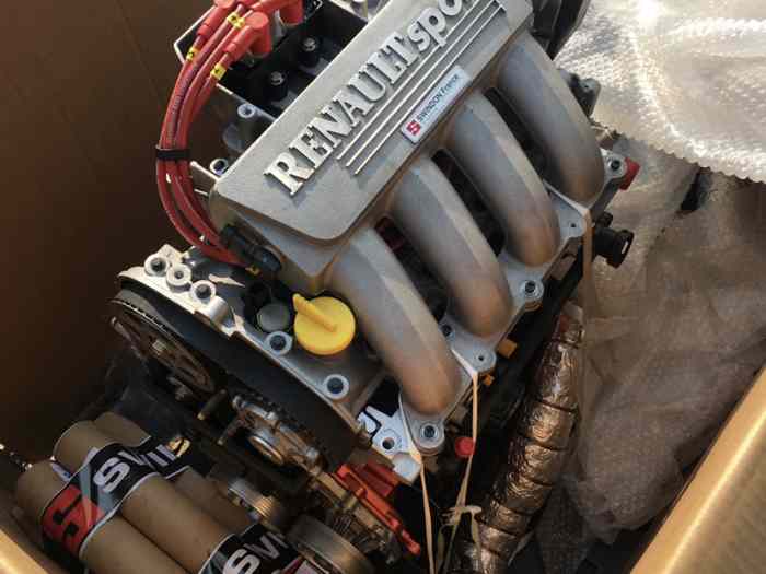 Moteur de course clio rs swindon racing 218 ch et 249 nm 1