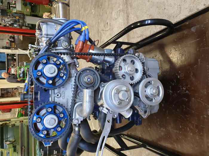 Moteur Ford Cosworth Atmo neuf. 3