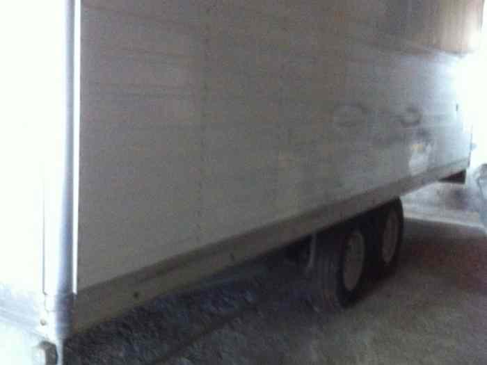 Très grande remorque fourgon fermé porte voiture ou autre 5