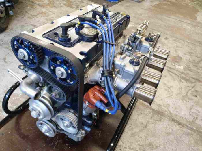 Moteur Ford Cosworth Atmo neuf. 0