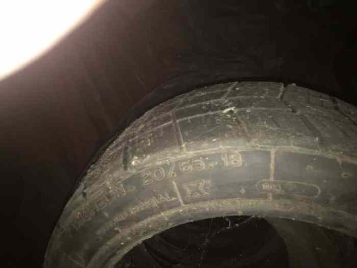 Pneus Michelin 20/65*18 et 225/40*18 2