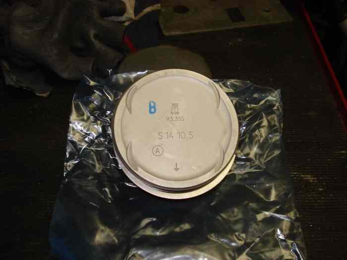 Divers Pieces BMW/PORCHES/PEUGEOT 3