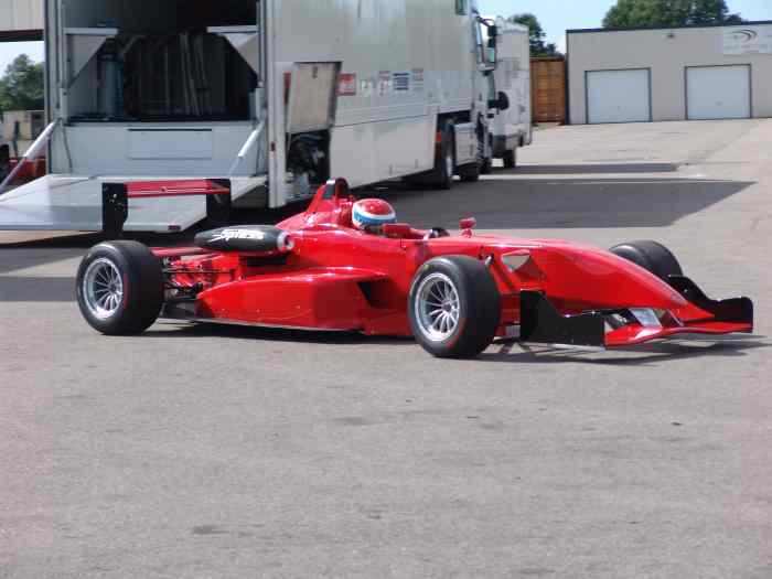 FORMULE 3 New Spare Parts - Lot de pièces neuves 1
