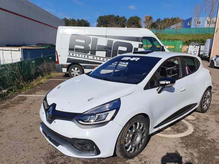 CLIO IV R3T – photo 1 sur 5