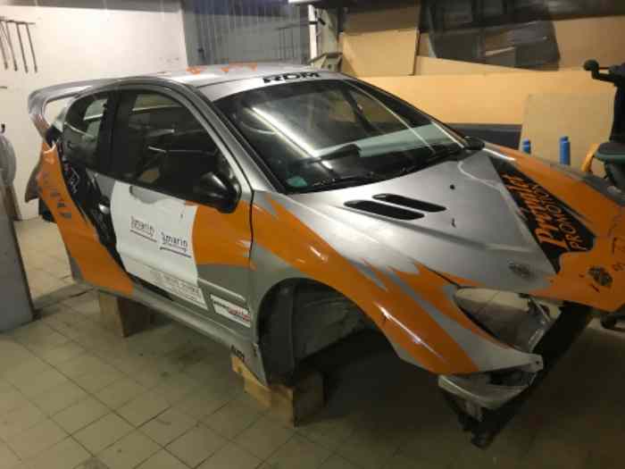 Vend caisse 206 f2000 accidentée