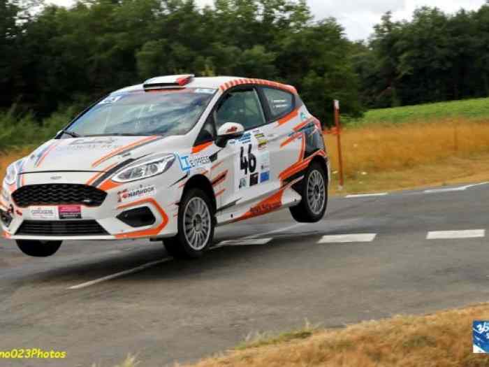 LOCATION FIESTA Rally5.