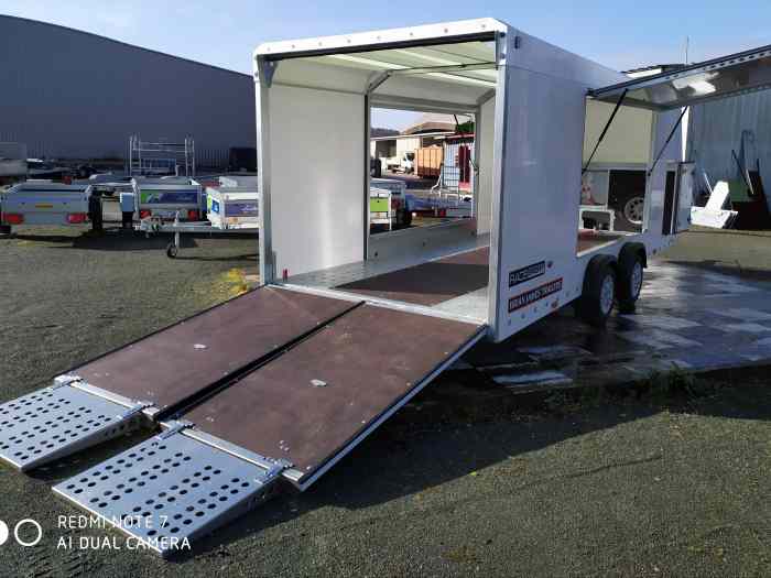 Remorque porte-voiture fermée Brian James Race Sport 2