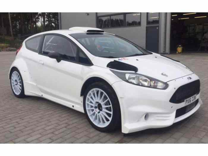 Location Ford Fiesta R5