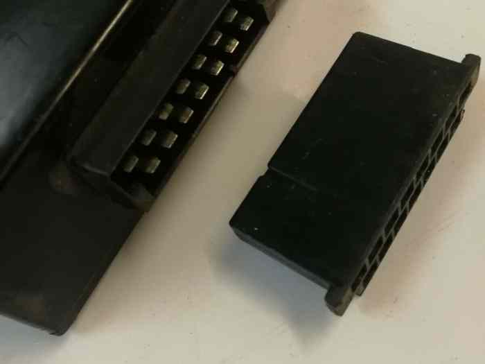 Calculateur GEMS gestion diff central DCCD Subaru Impreza STi 1