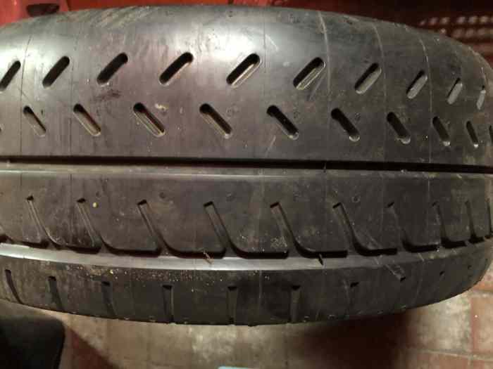 9 pneus Michelin 19/60/16 R31 0