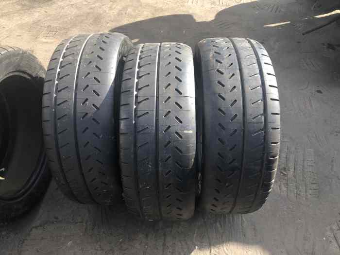 9 pneus Michelin 19/60/16 R31 2
