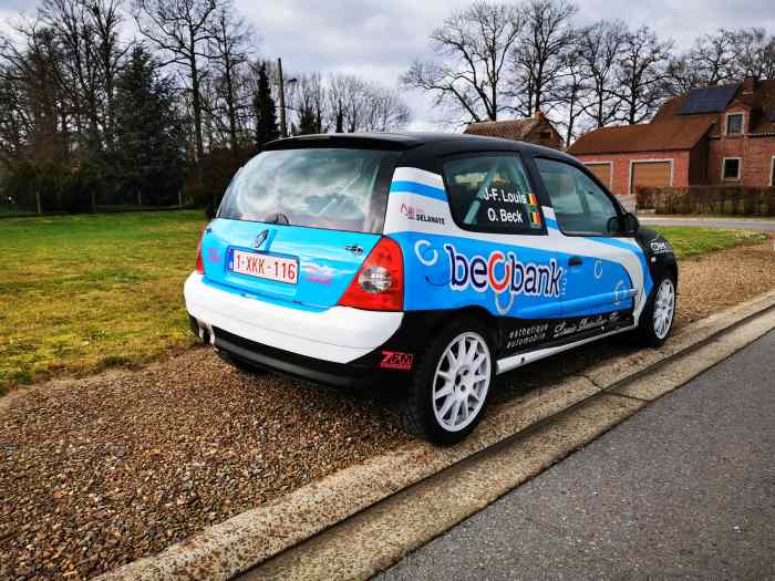 Clio 2 RS F2000 VENDUE merci Mikado – photo 4 sur 6