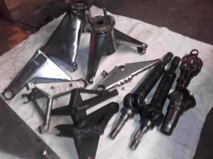 VENDU . BARQUETTE BBM C2 / C3 . VEND LOT DE PIECES 3