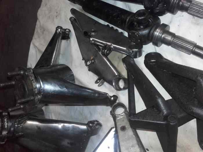 VENDU . BARQUETTE BBM C2 / C3 . VEND LOT DE PIECES 2