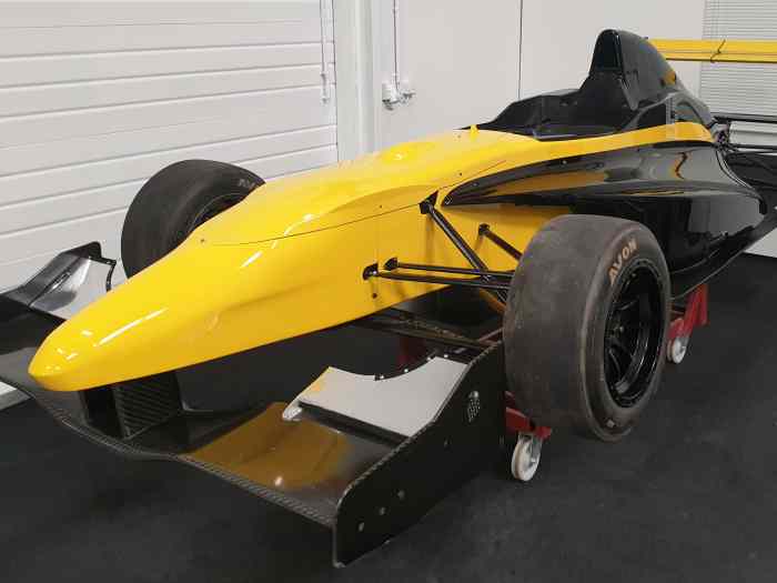 FR 2.0 CAPARO 2010 vendu merci mikado 0