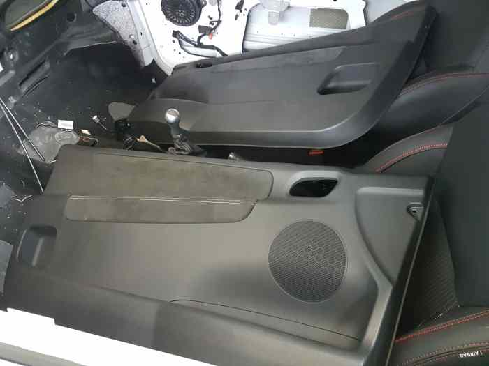 Peugeot 207 Le Mans GTI caisse e lot de pièces 1