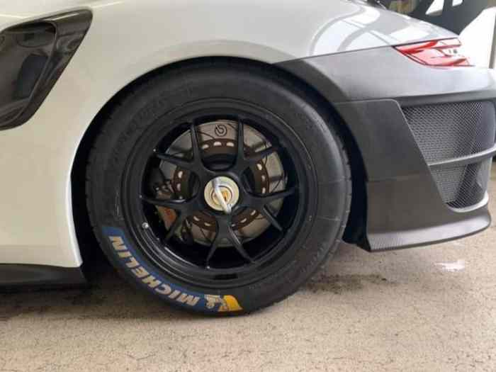 Porsche 911 GT2 RS Clubsport 5
