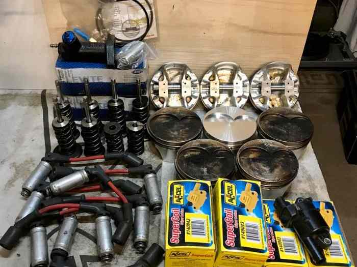 Lot pieces moteur LS7