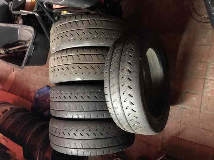 Pneus Michelin 19/60/16 R21 0
