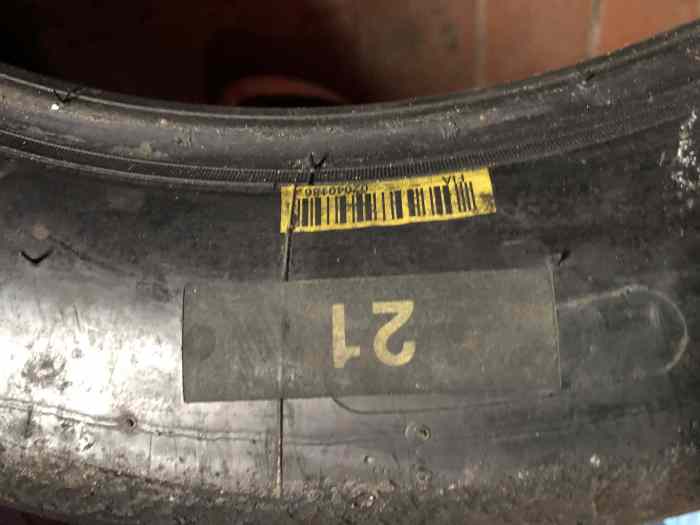 Pneus Michelin 19/60/16 R21 3