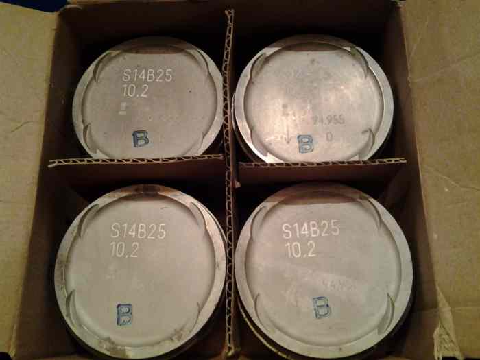 A vendre pistons