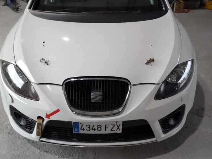Seat León 2.0 turbo – photo 1 sur 6