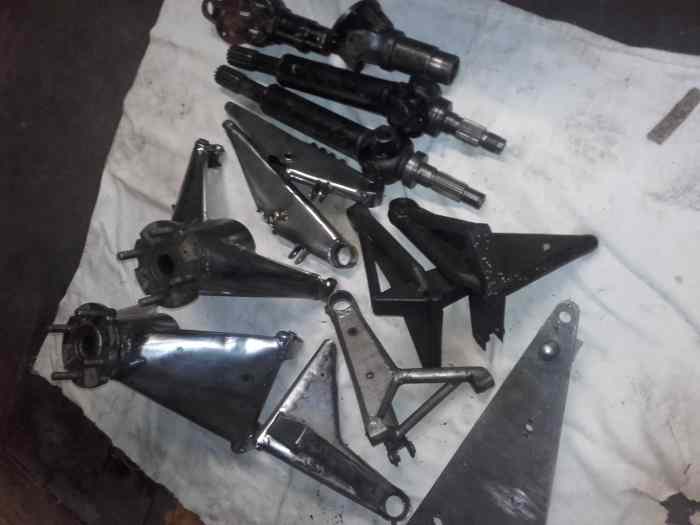 VENDU . BARQUETTE BBM C2 / C3 . VEND LOT DE PIECES 0