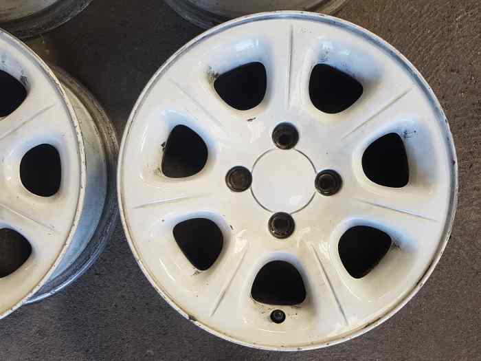 Lot de 4 jantes Toulouse Saxo VTS en 14 blanche 2