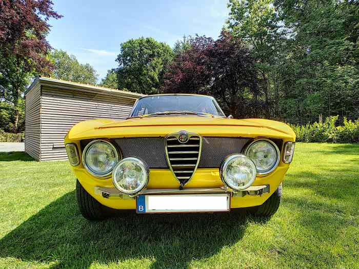ALFA ROMEO Giulia Sprint GT Veloce 1966 1