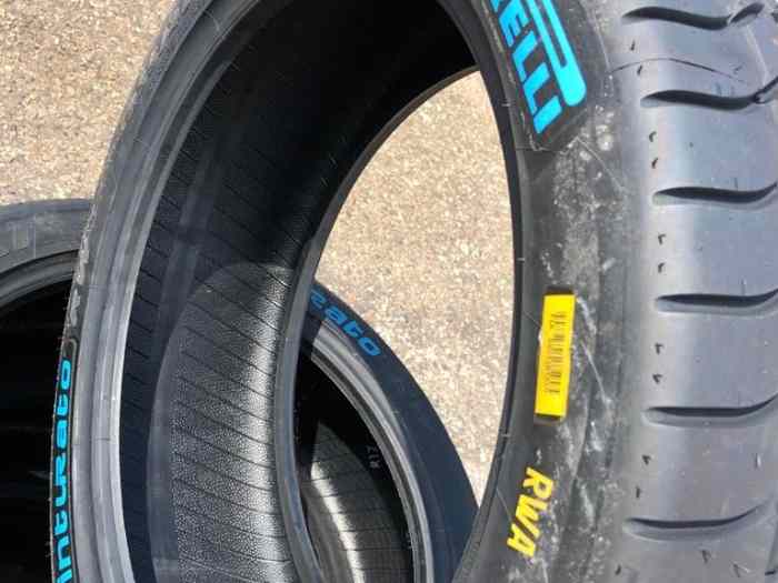 Vend Pneus Pirelli et Michelin 18 Pouces 2